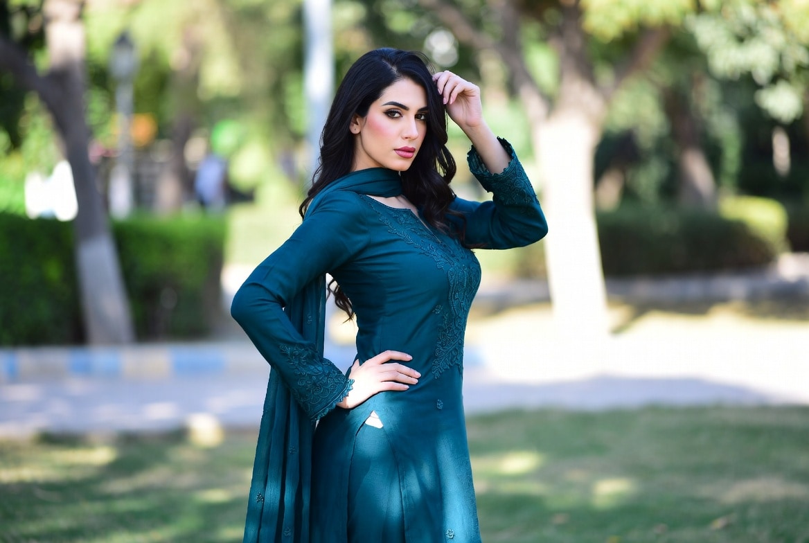 Amna Siddiqui — portrait