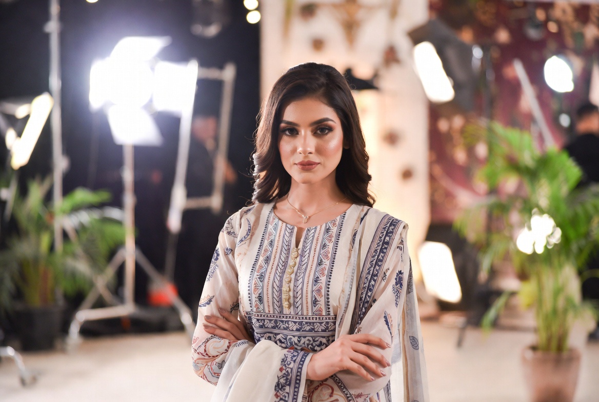 Velvet Modeling gallery photograph 16