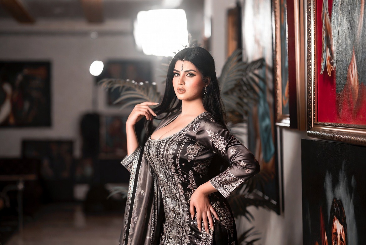 Velvet Modeling gallery photograph 57