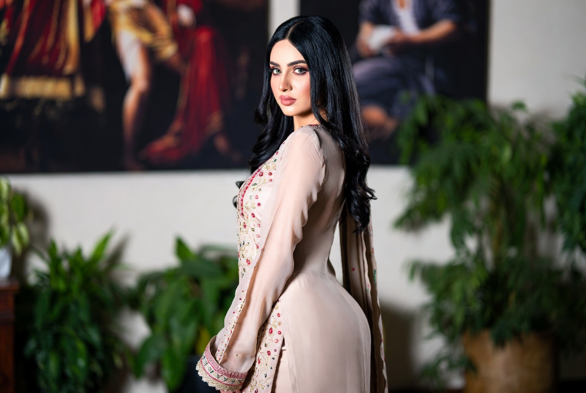 Velvet Modeling gallery photograph 68