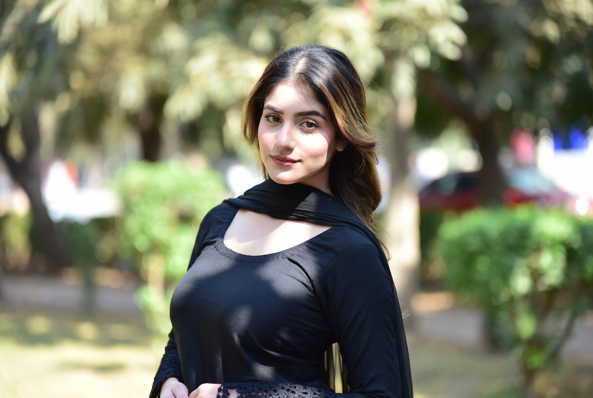 Velvet Modeling gallery photograph 88